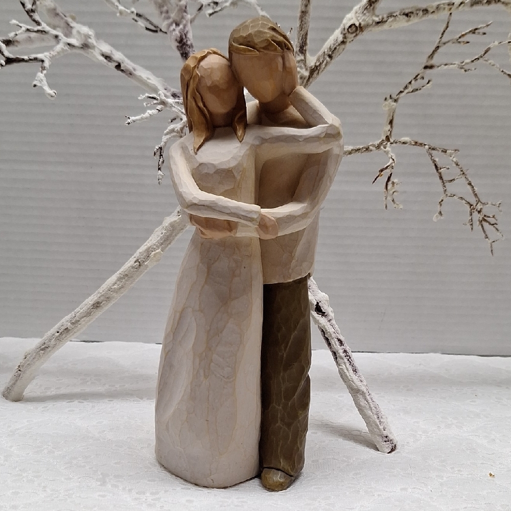 #AEB Willow Tree Cream and Brown Embrace Sculpture Year 2000 "Together"